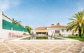 Stunning home in Valencina de la Concep with Outdoor swimming pool, WiFi and 3 Bedrooms, Valencina De La Concepcion